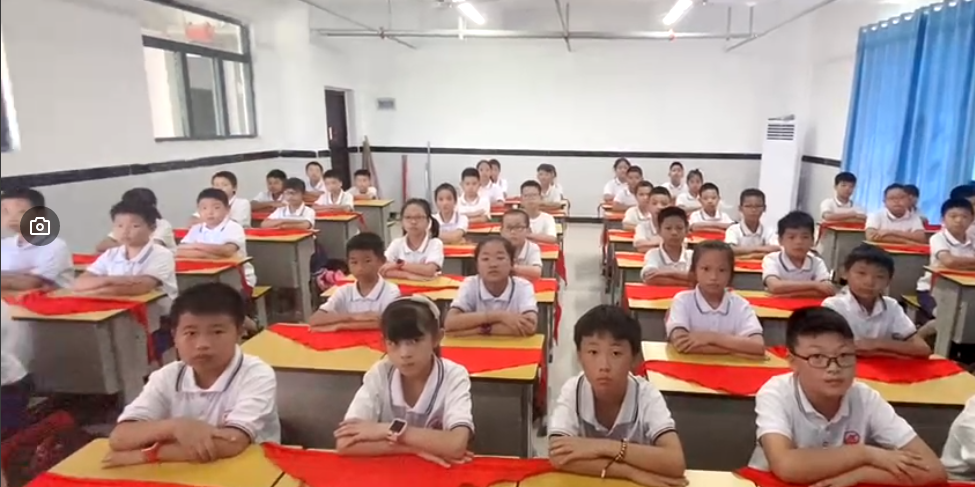 規(guī)范佩戴紅領(lǐng)巾  敬標準隊禮”主題教育活動 (二)