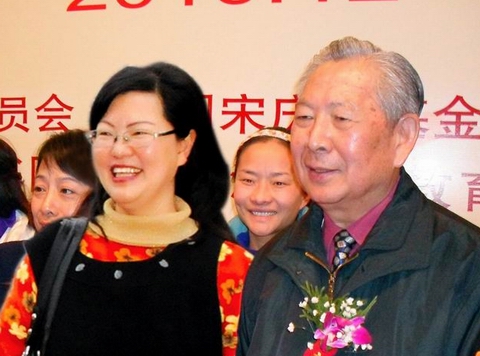 教育部副總督學(xué)、中國民辦教育學(xué)會學(xué)前教育委員會理事長郭福昌與學(xué)校領(lǐng)導(dǎo)