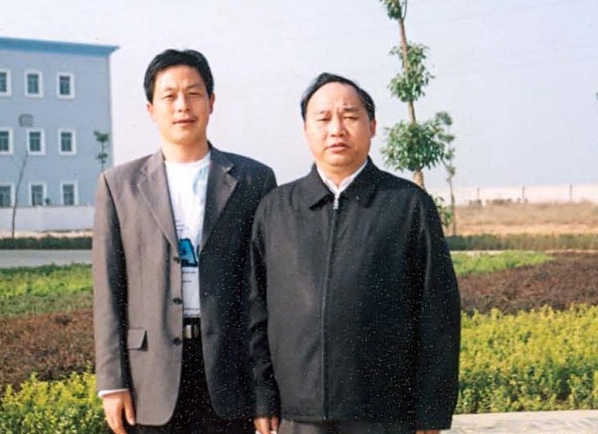江西省人民政府常務(wù)副省長凌成興與南昌市人大代表、校董事長胡樂平